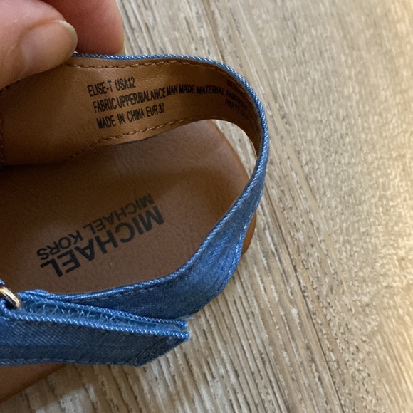 Michael Kors Elise Girls Sandals - NWOT - Picture 7 of 9